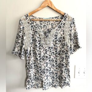 Maurice’s women’s floral short sleeve blouse size large